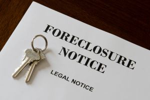 foreclosure rates rising 2025